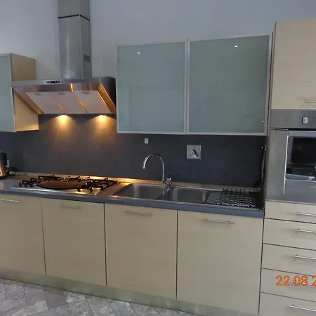 아파트 Modern Flat